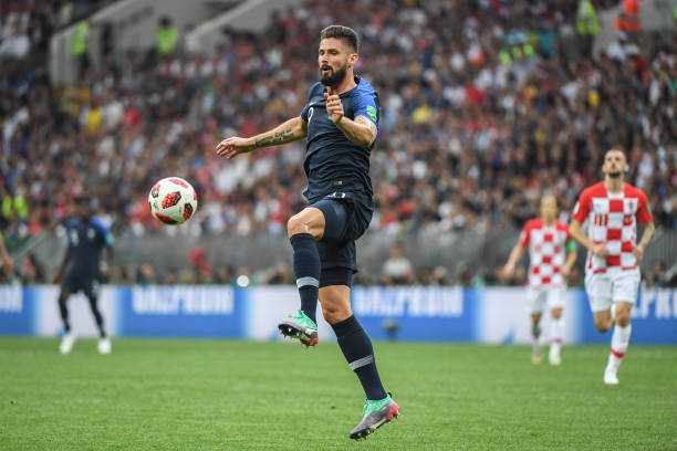 他都展现出 他都展现出