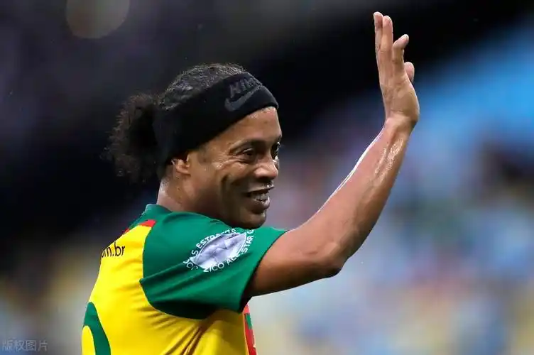 队显然不会 队显然不会