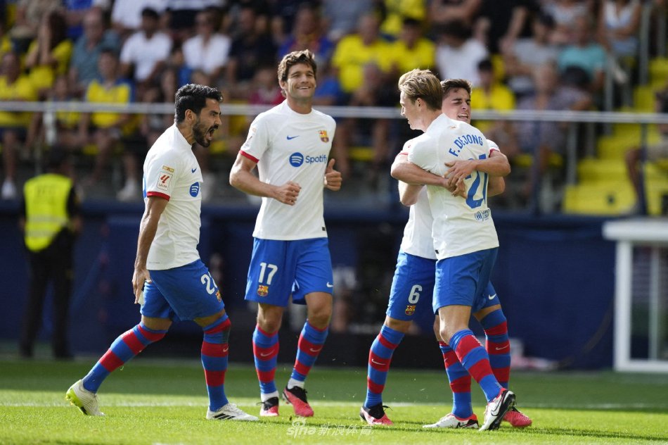 在激烈的比 在激烈的比